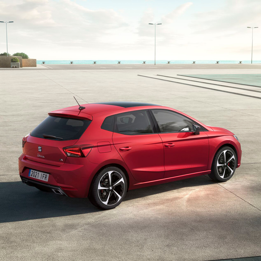 Donker getinte ruiten achter op de SEAT Ibiza Business Intense