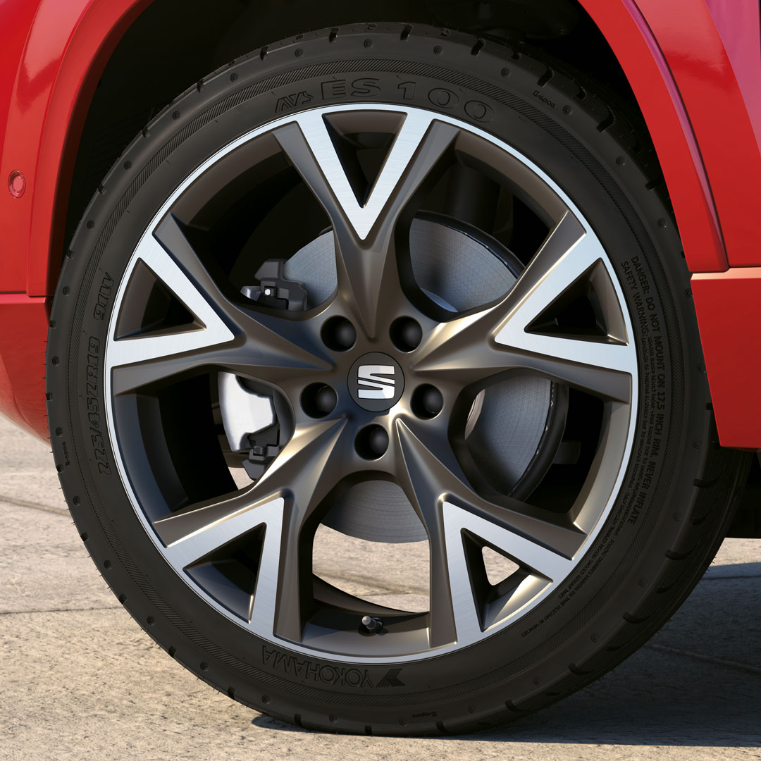 Close-up van een optionele velg voor de SEAT Ateca