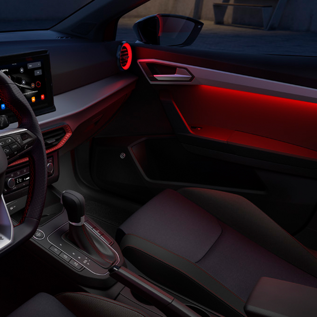 Rode sfeerverlichting in de SEAT Ibiza