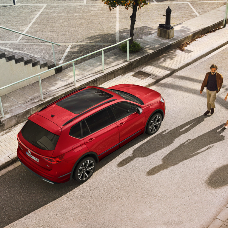 SEAT Tarraco staat geparkeerd