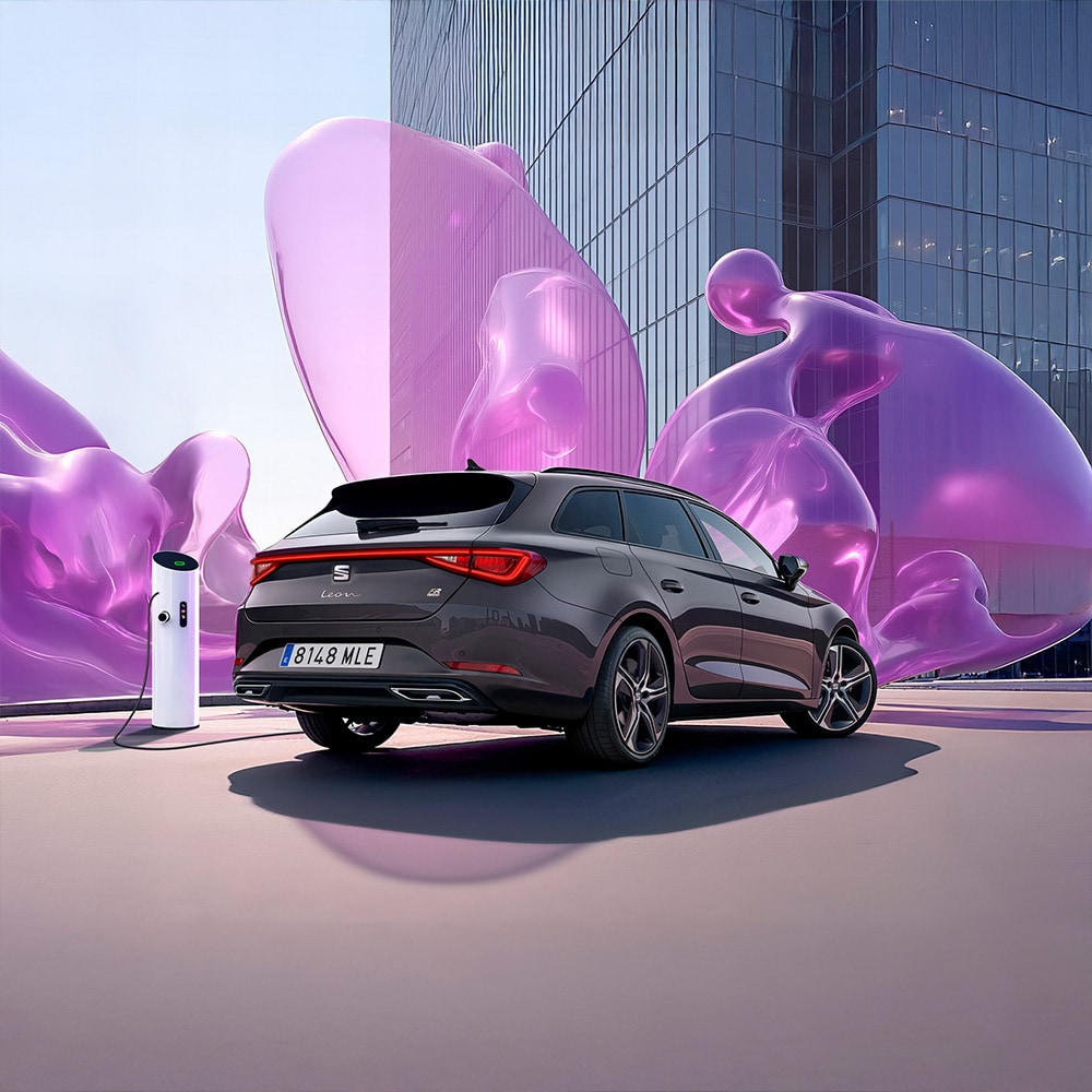 SEAT Leon Sportstourer aan laadpaal