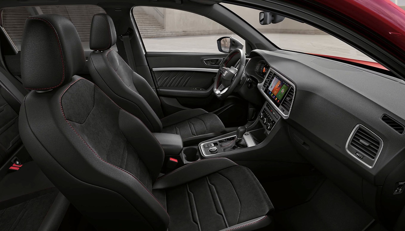 Zwart dinamica interieur met rode stiksels voor SEAT Ateca FR