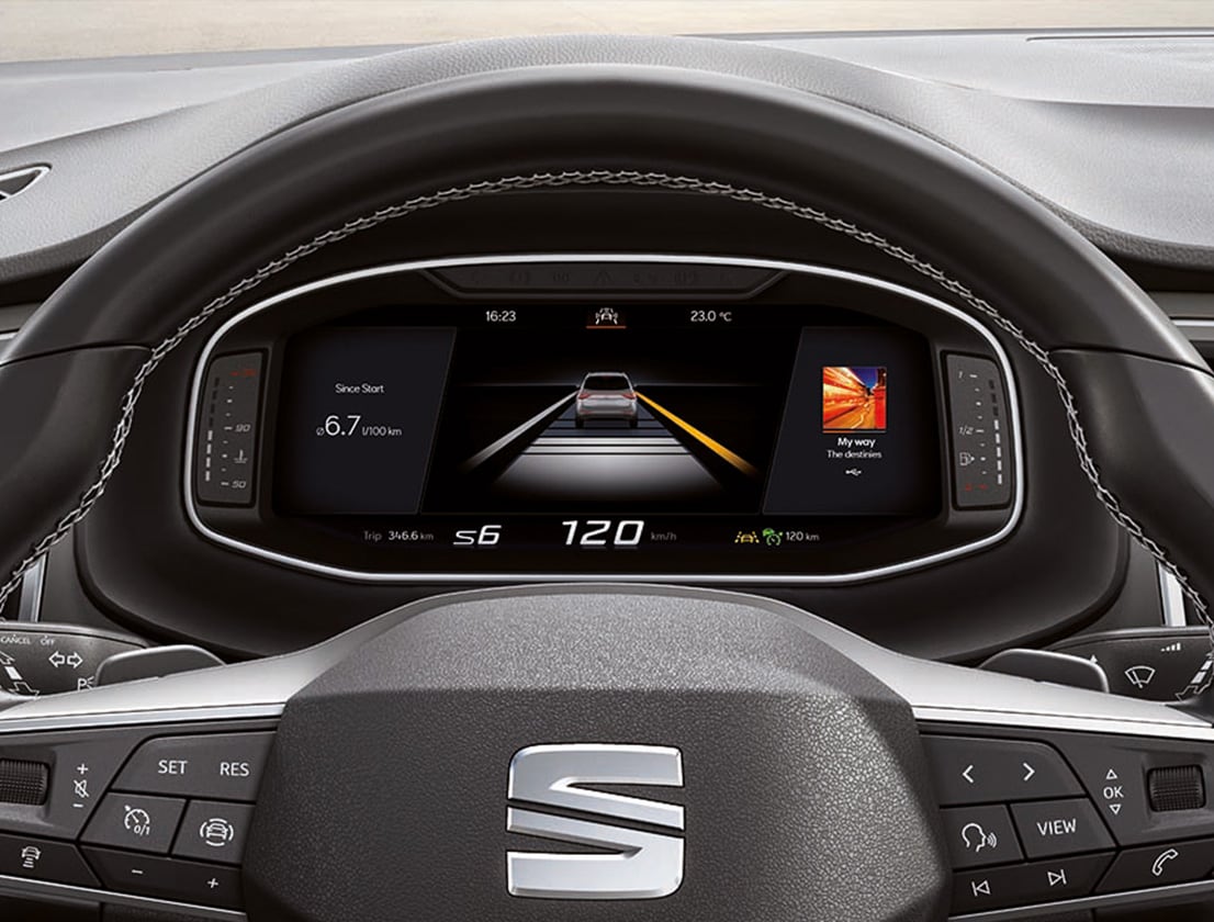 Close-up van virtual cockpit in SEAT Ateca