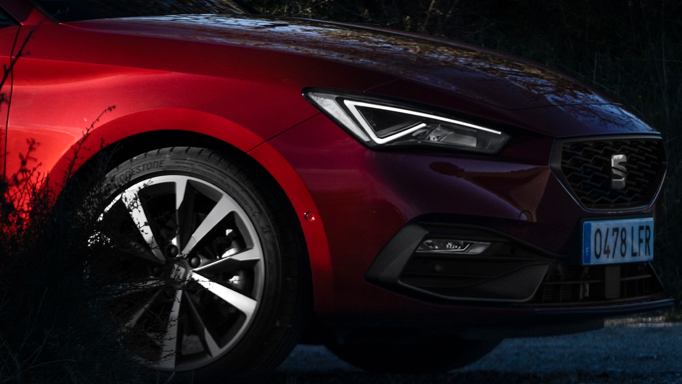 SEAT Leon full LED dynamische koplampen met adaptieve verlichting.