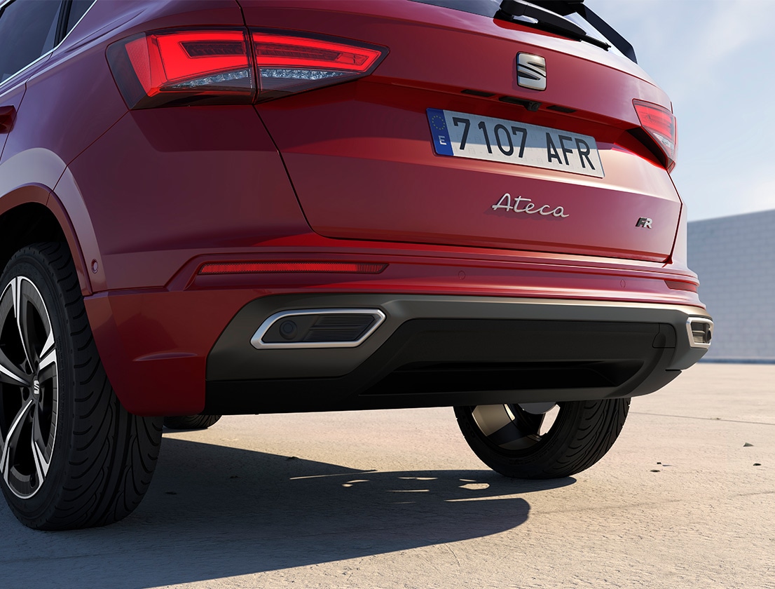 Achteraanzicht rode SEAT Ateca FR