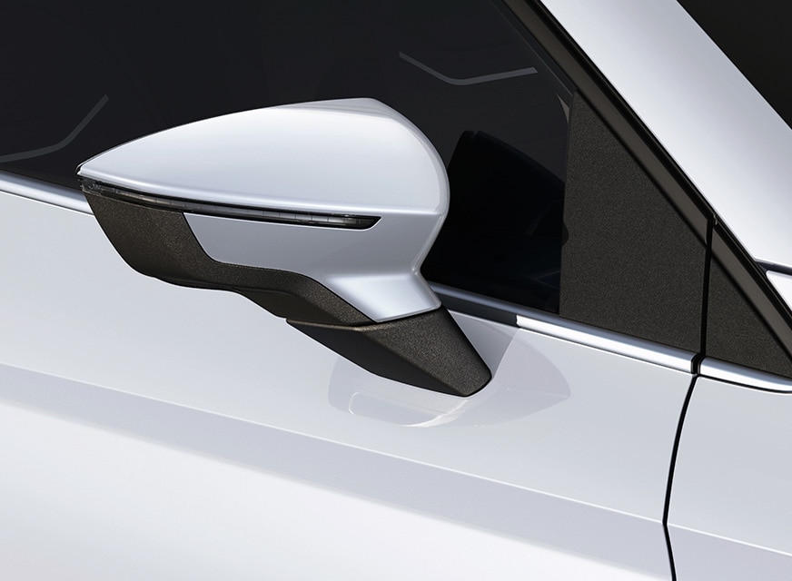 Close-up van de buitenspiegels SEAT Arona