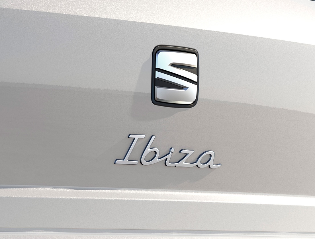 Close-up van handgeschreven letters op de SEAT Ibiza
