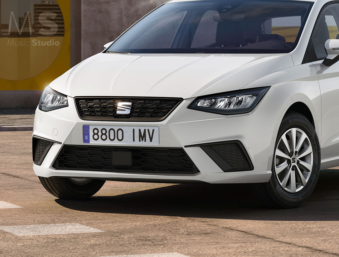 Close-up van LED koplampen van de SEAT Ibiza die aan en uit gaan