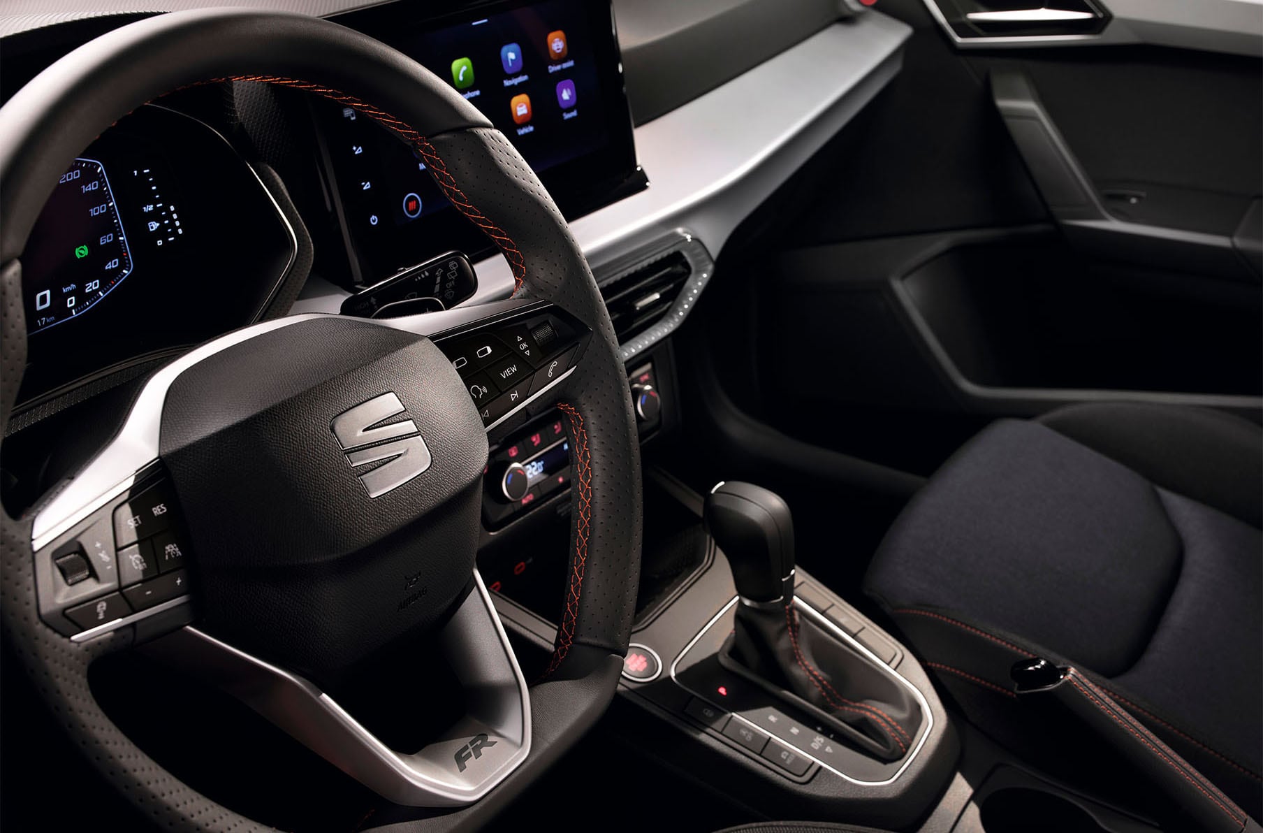 Close-up van multifunctioneel stuurwiel van de SEAT Ibiza