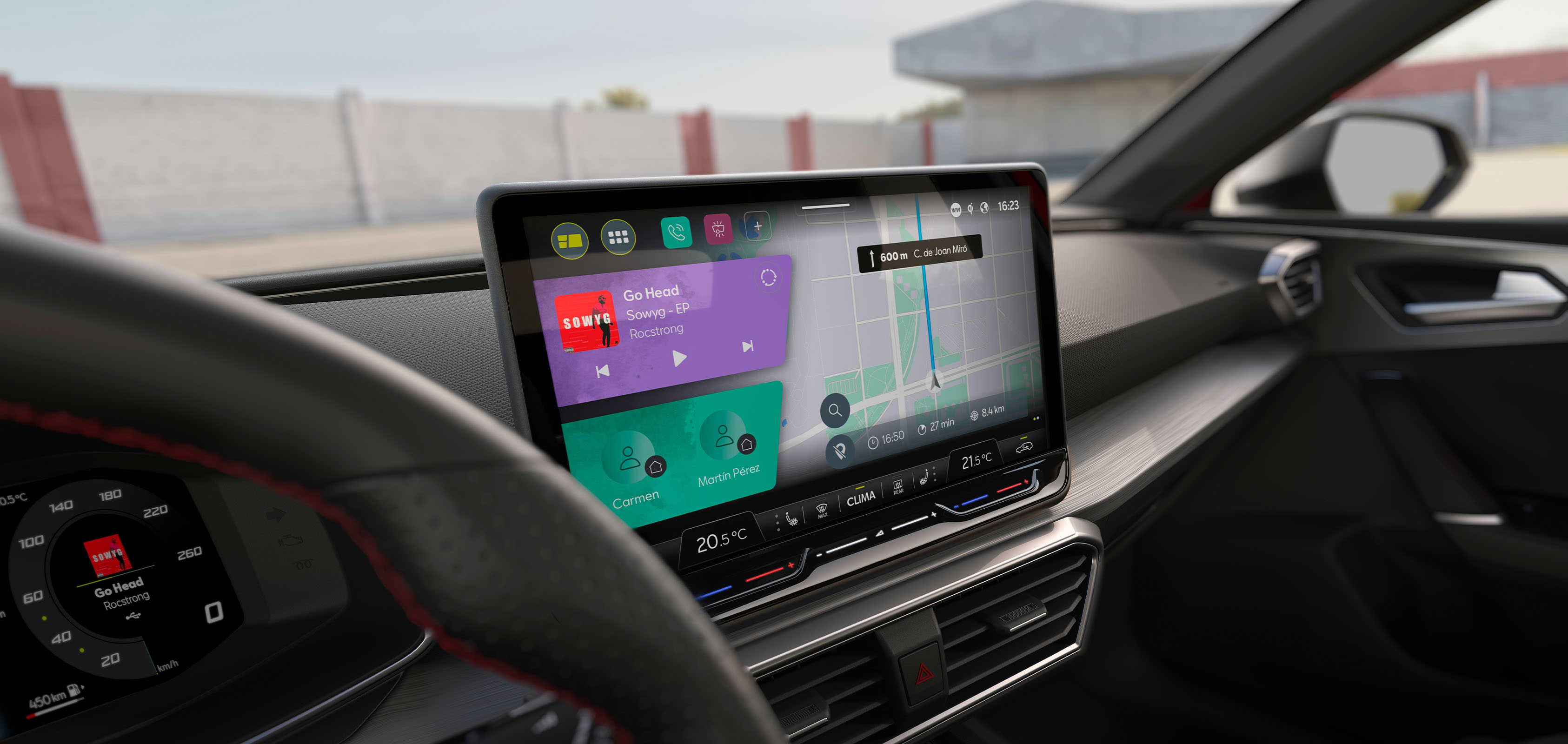 Close-up van een infotainmentsysteem in een SEAT Leon